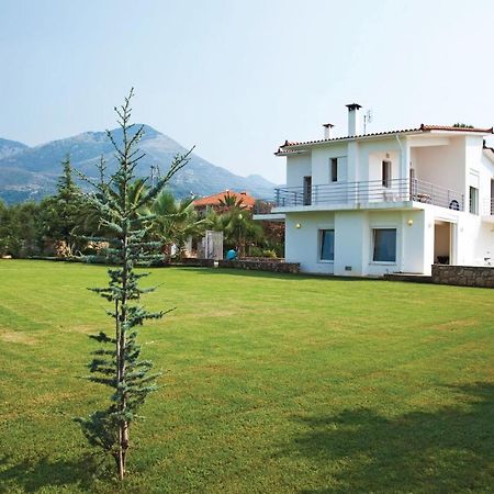 Caprice Villa Míloi Buitenkant foto