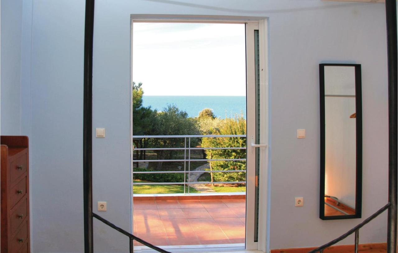 Caprice Villa Míloi Buitenkant foto