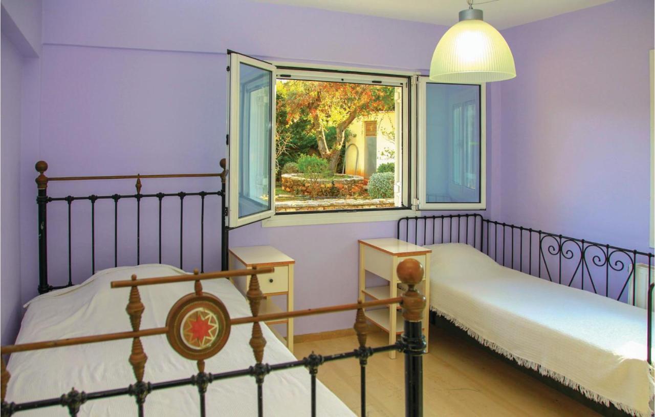 Caprice Villa Míloi Buitenkant foto